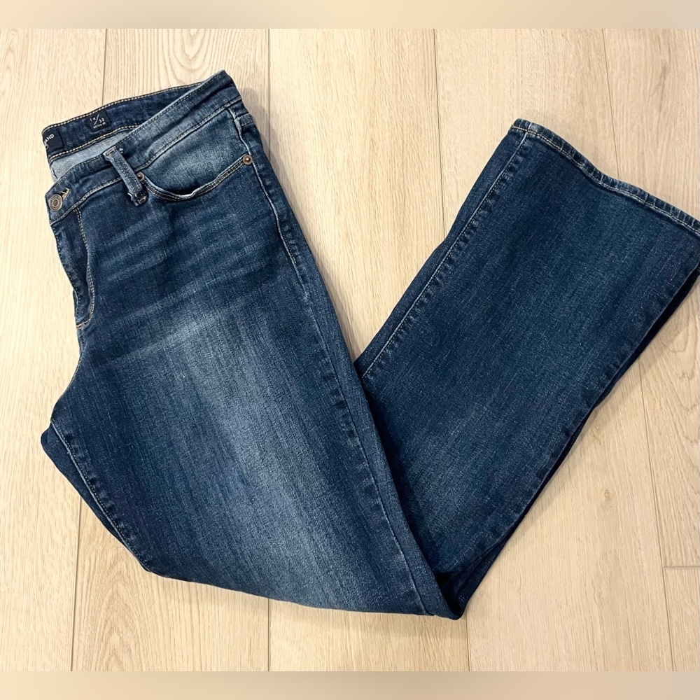 Lucky Brand Women's Sweet Boot Mid Rise Bootcut Blue Jeans Size 14/32